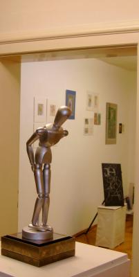 teilansicht der galerieräume eins und zwei<br />
skulptur der autor